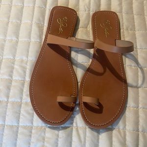 42 Gold sandal size 9.5